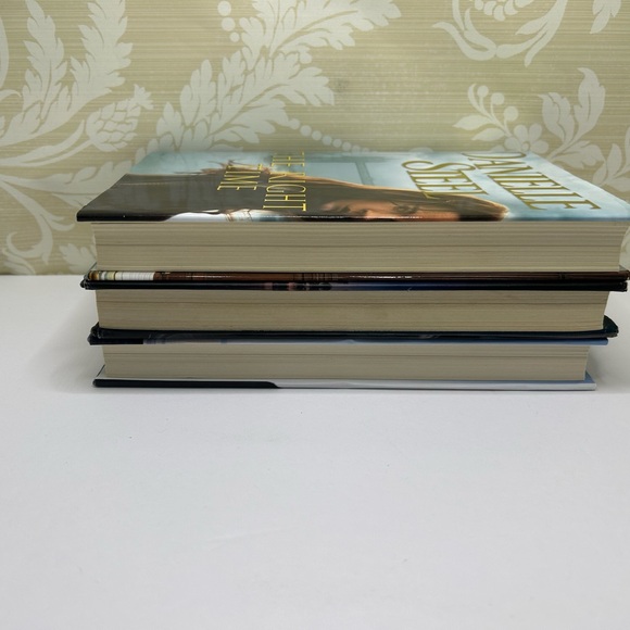 Danielle Steel Book Lot - Picture 5 of 6